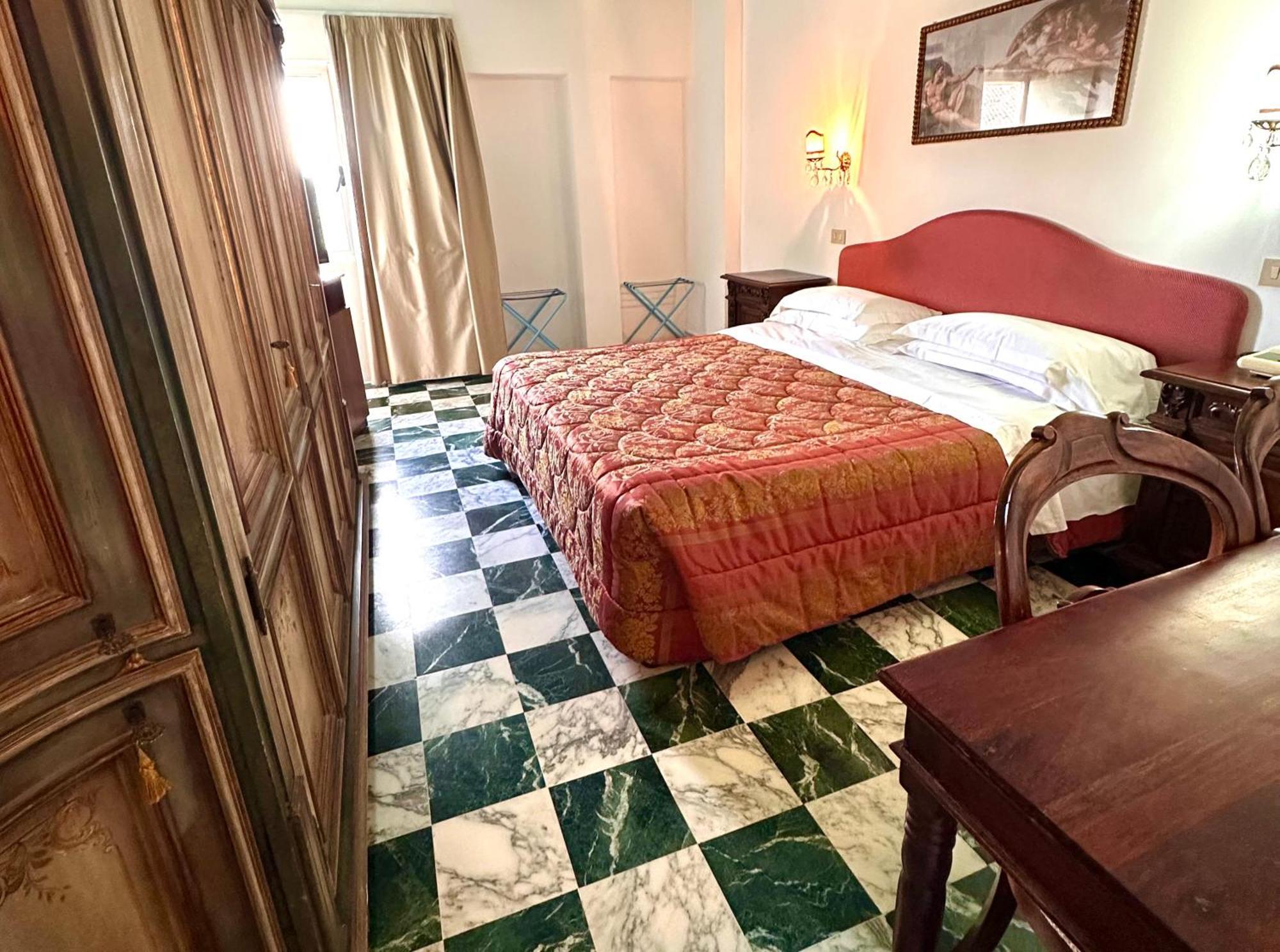 Albergo Hotel Raffaello Urbino Eksteriør bilde