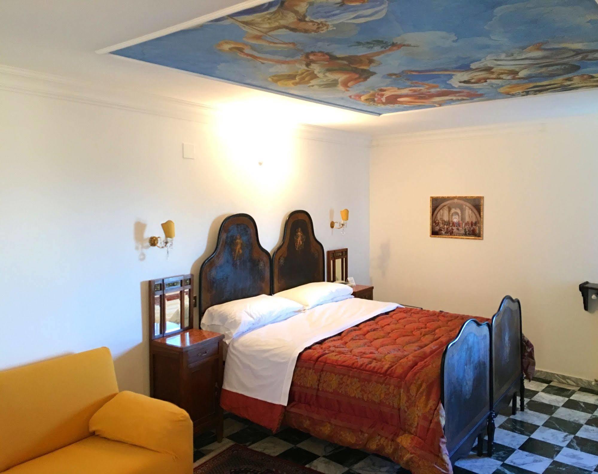 Albergo Hotel Raffaello Urbino Eksteriør bilde