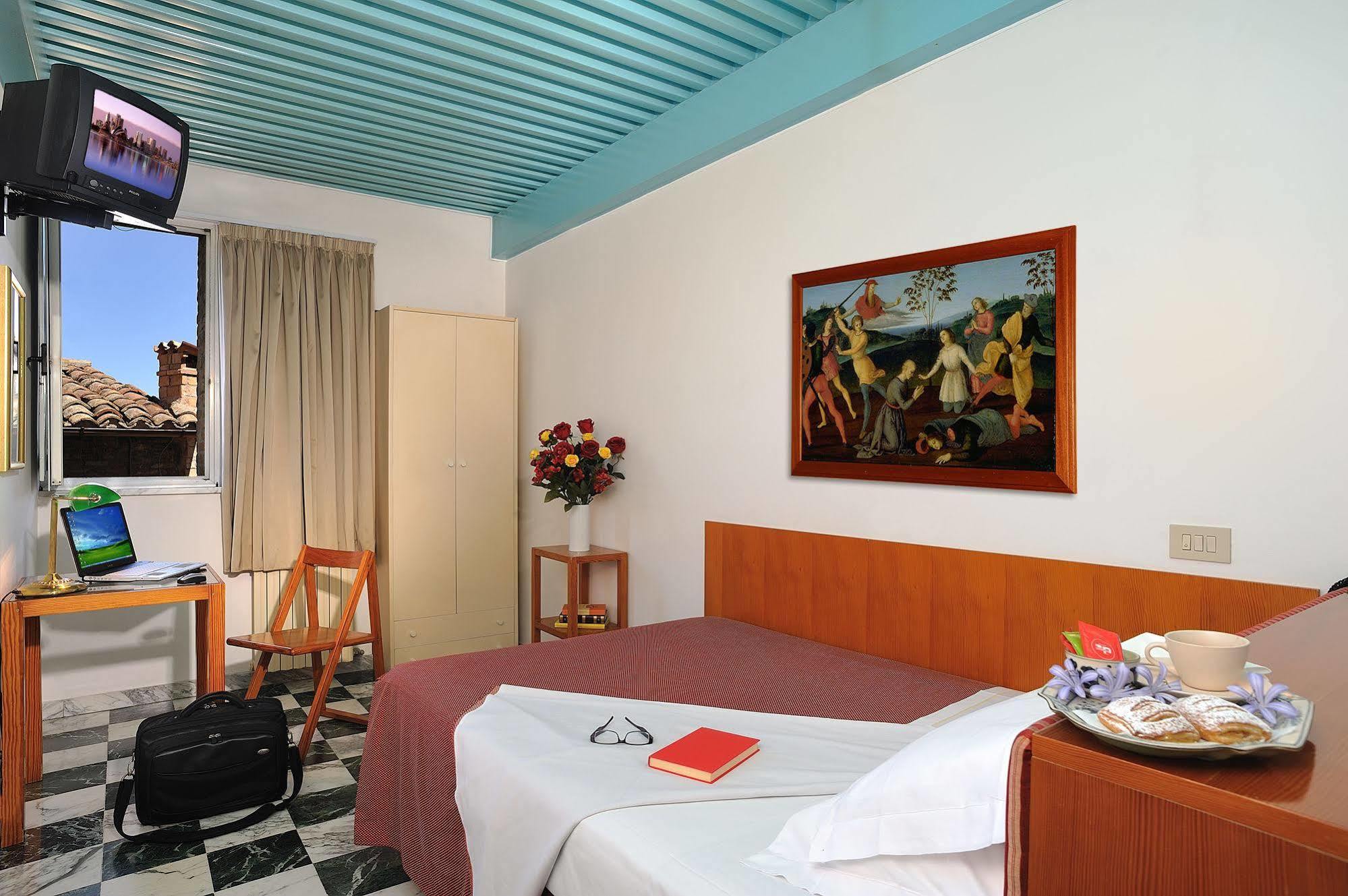 Albergo Hotel Raffaello Urbino Eksteriør bilde